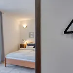 Jolanda Konukevi 3*