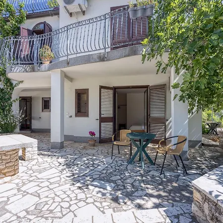 게스트하우스 Jolanda 3*