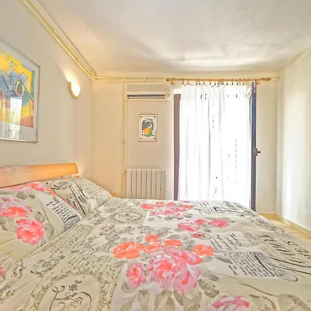 Guest house Jolanda 3*
